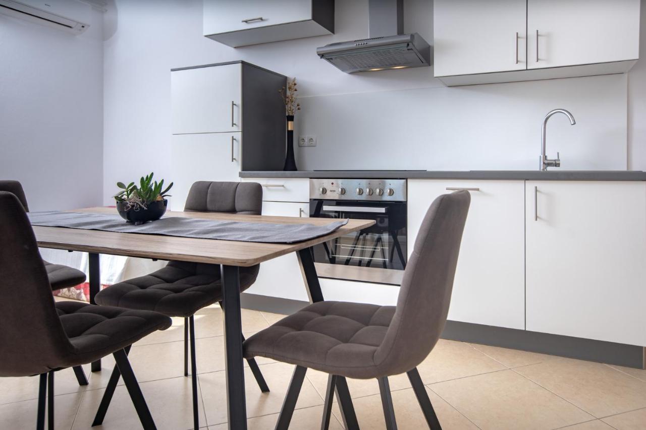 Barbat na Rabu Apartmani Milena מראה חיצוני תמונה