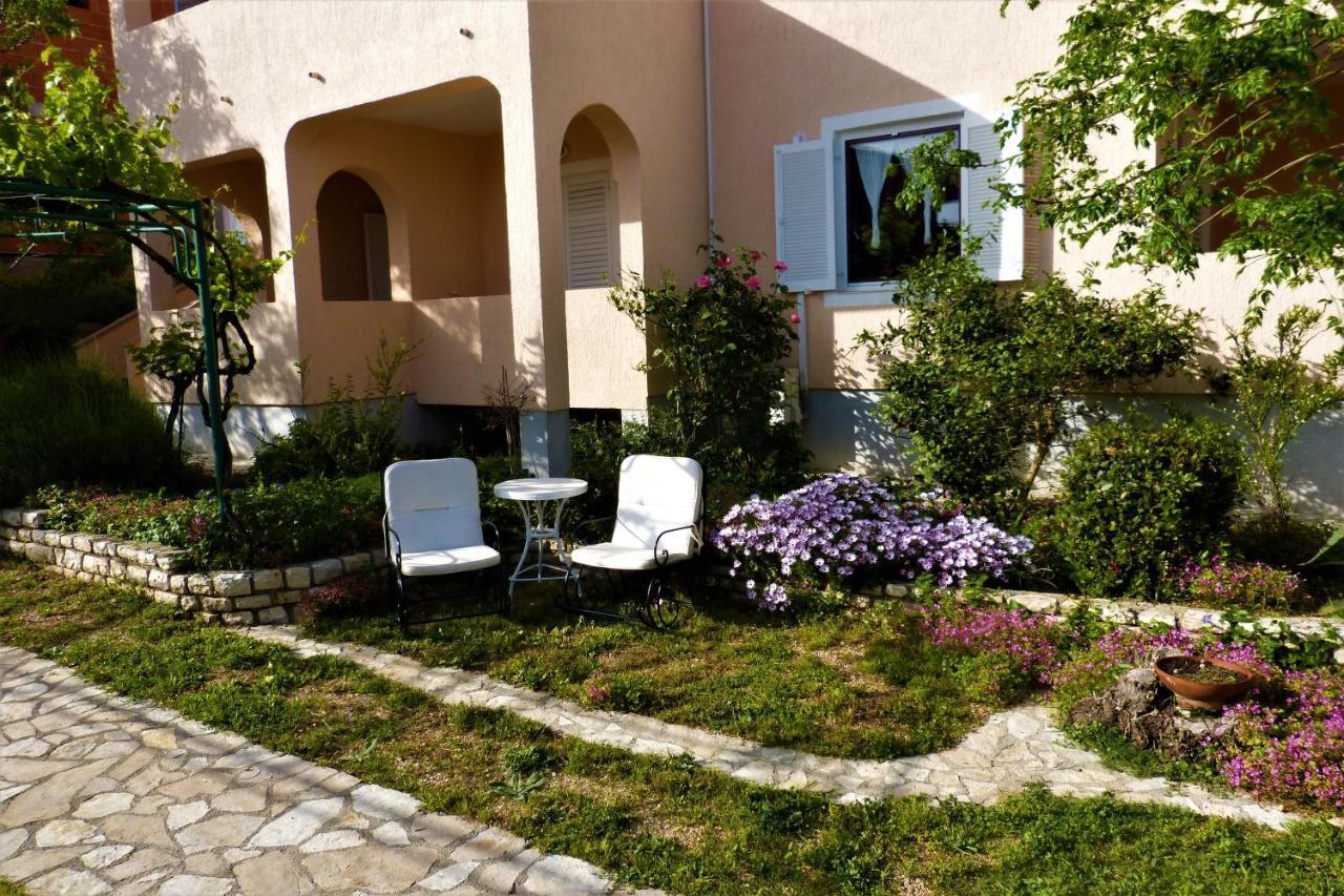 Barbat na Rabu Apartmani Milena מראה חיצוני תמונה