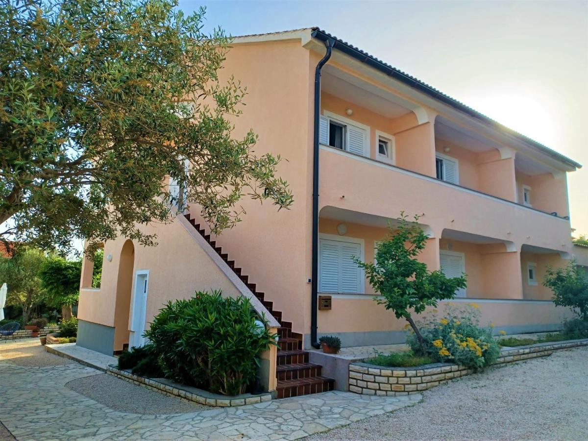 Barbat na Rabu Apartmani Milena מראה חיצוני תמונה
